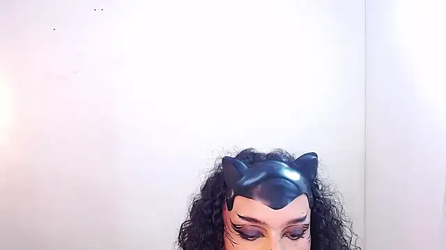 Snapshot of Foxy_Ella_ chatting on 10-31-25, 03:24 Foxy Ella online show from 10-31-25, 03:24