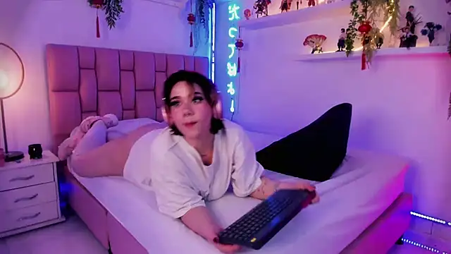 albaismynameX online show from 02-20-25, 03:08