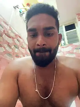 Snapshot of Handsomehunk_4U chatting on 12-18-24, 01:45 Handsomehunk 4U online show from 12-18-24, 01:45