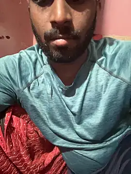 Snapshot of Handsomehunk_4U chatting on 02-05-25, 05:20 Handsomehunk 4U online show from 02-05-25, 05:20