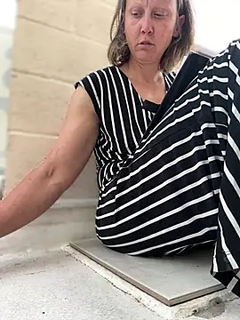 Snapshot of SexyB214 chatting on 02-16-25, 11:05 SexyB214 online show from 02-16-25, 11:05