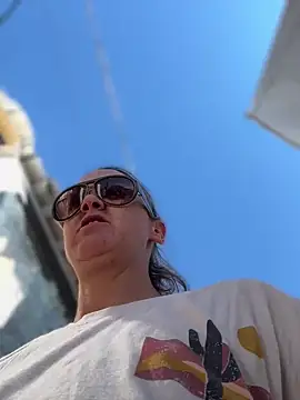 Snapshot of SexyB214 chatting on 02-21-25, 08:16 SexyB214 online show from 02-21-25, 08:16