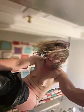 Snapshot of SexyB214 chatting on 02-26-25, 10:15 SexyB214 online show from 02-26-25, 10:15