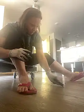 Snapshot of SexyB214 chatting on 10-21-25, 05:35 SexyB214 online show from 10-21-25, 05:35