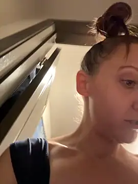 Snapshot of SexyB214 chatting on 11-05-25, 05:51 SexyB214 online show from 11-05-25, 05:51