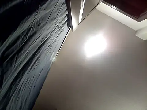 Snapshot of SexyB214 chatting on 11-28-25, 05:15 SexyB214 online show from 11-28-25, 05:15