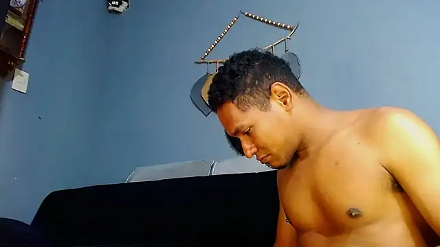 Grandeygruesa1 online show from 02-04-25, 03:04