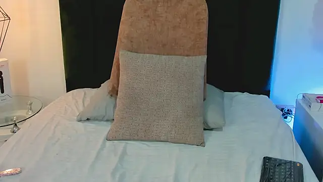 Snapshot of MirandaRoxx chatting on 01-31-25, 06:03 MirandaRoxx online show from 01-31-25, 06:03