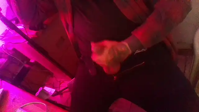 Snapshot of AlanDickson chatting on 02-02-26, 11:53 AlanDickson online show from 02-02-26, 11:53