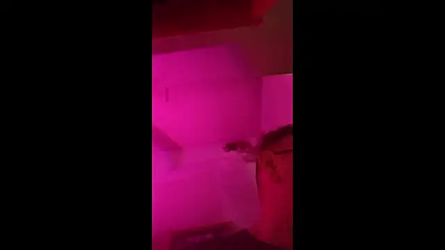 Snapshot of AlanDickson chatting on 02-11-26, 08:41 AlanDickson online show from 02-11-26, 08:41