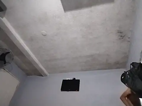 Snapshot of UncutToyBoy23cm chatting on 01-12-26, 05:01 UncutToyBoy23cm online show from 01-12-26, 05:01