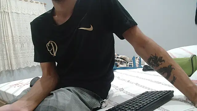 Snapshot of UncutToyBoy23cm chatting on 06-24-26, 03:22 UncutToyBoy23cm online show from 06-24-26, 03:22