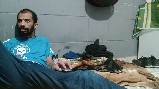 Snapshot of UncutToyBoy23cm chatting on 07-20-26, 01:24 UncutToyBoy23cm online show from 07-20-26, 01:24
