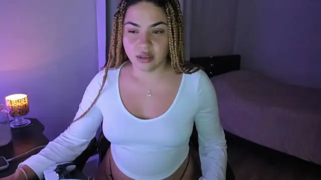 Snapshot of MelSaunders chatting on 12-24-24, 03:16 MelSaunders online show from 12-24-24, 03:16