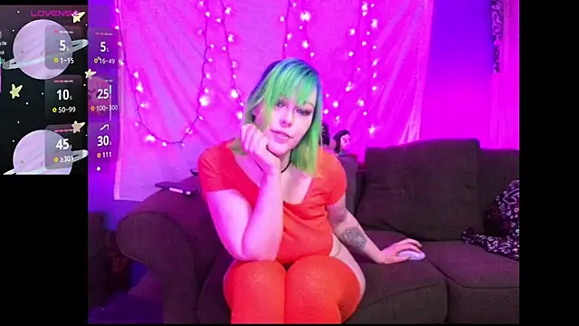 EverlyEster online show from 05-06-26, 04:19