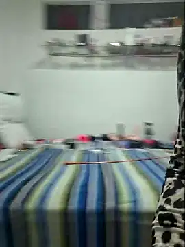 gatadeojosclaros online show from 02-20-25, 04:28