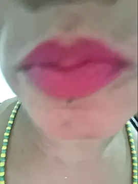 gatadeojosclaros online show from 03-02-26, 01:19