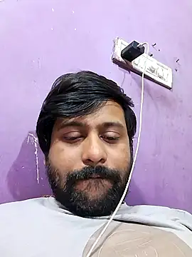 Snapshot of GlassBarge9 chatting on 02-06-25, 08:07 GlassBarge9 online show from 02-06-25, 08:07