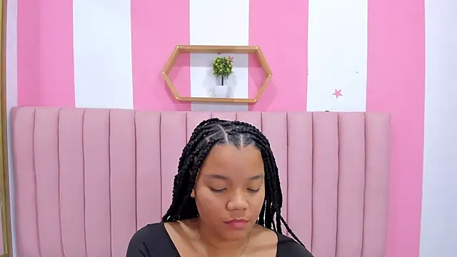 ISABELLA 020 online show from 02-12-25, 12:12