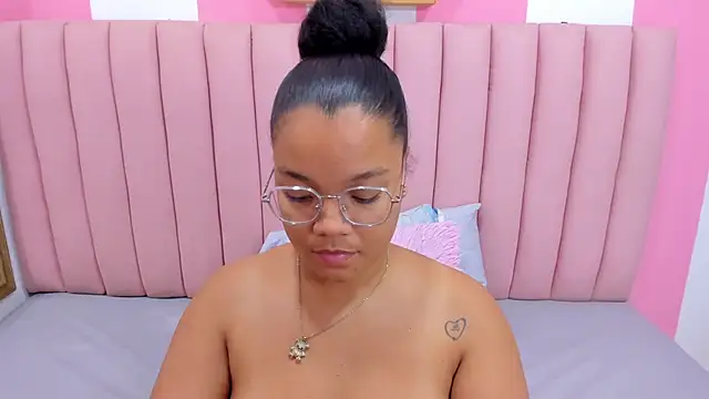 ISABELLA 020 online show from 03-07-25, 06:22