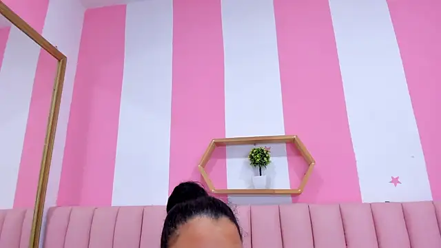 ISABELLA 020 online show from 03-12-25, 11:09