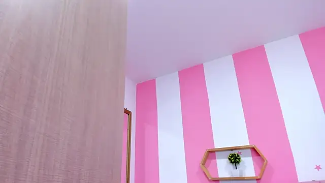 ISABELLA 020 online show from 03-15-25, 11:40