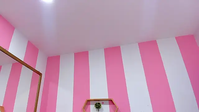 ISABELLA 020 online show from 09-10-25, 01:11