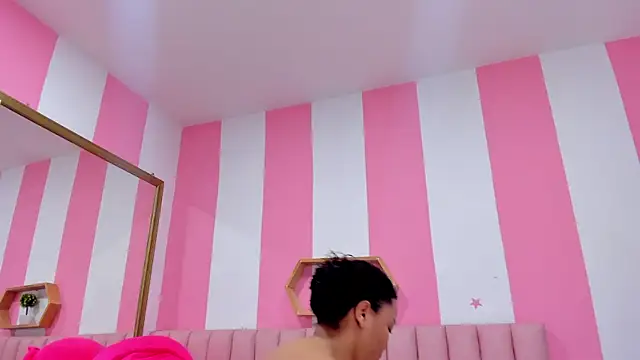 ISABELLA 020 online show from 09-23-25, 01:25