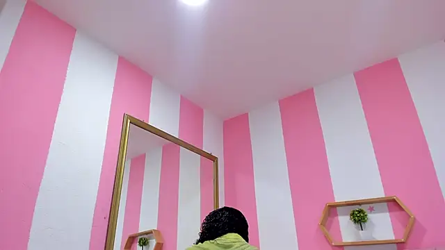 ISABELLA 020 online show from 09-24-25, 02:20