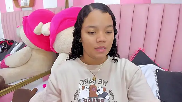 ISABELLA 020 online show from 12-16-25, 12:21