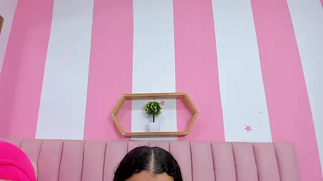 ISABELLA 020 online show from 03-26-26, 12:44