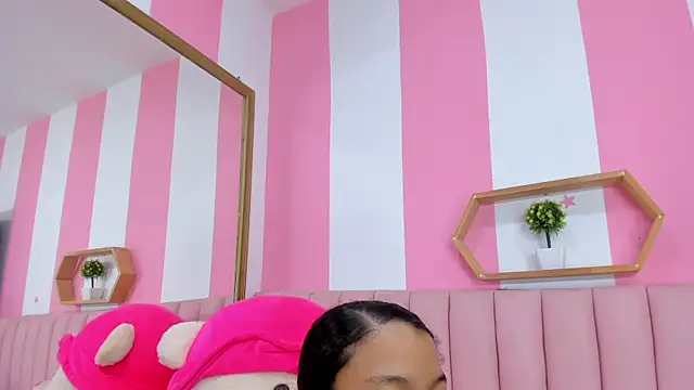 ISABELLA 020 online show from 03-30-26, 12:06