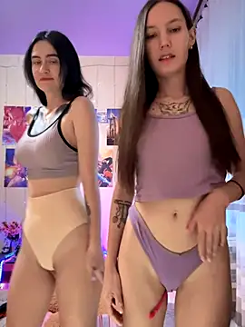 Snapshot of Heart_Ass chatting on 11-12-25, 06:36 Heart Ass online show from 11-12-25, 06:36