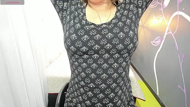 EmmaaEvans  online show from 02-14-25, 06:29