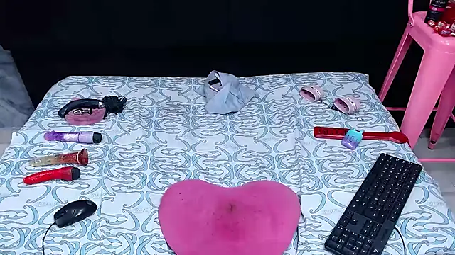 Snapshot of calipso_swet chatting on 12-14-24, 08:23 calipso swet online show from 12-14-24, 08:23