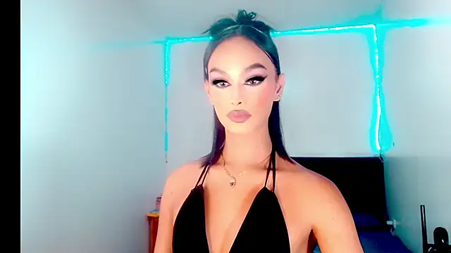  Riannagarcia  online show from 12-18-25, 03:45