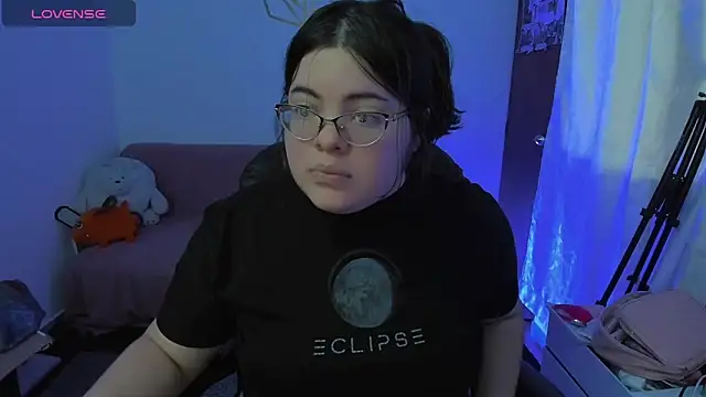 Aria Fullbuster online show from 04-11-26, 08:46