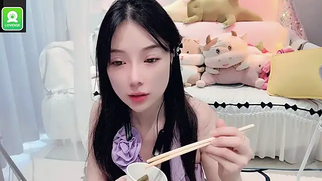 AKiKi711 online show from 09-13-25, 04:45