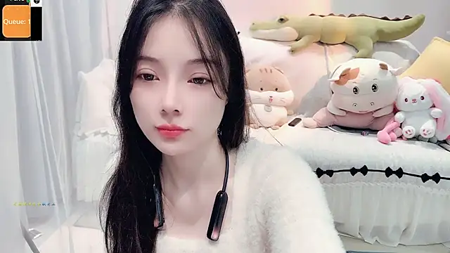 AKiKi711 online show from 10-23-25, 03:33