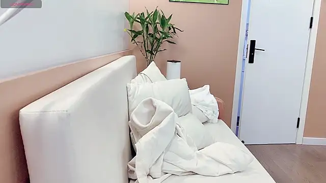 AKiKi711 online show from 02-16-26, 04:52