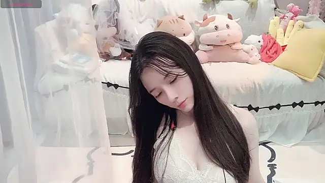 AKiKi711 online show from 05-19-26, 04:46