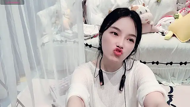 AKiKi711 online show from 05-31-26, 04:58
