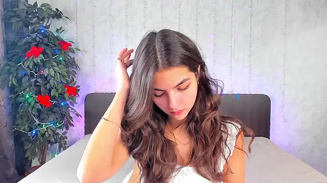 Milana Crystal  online show from 12-19-24, 08:13