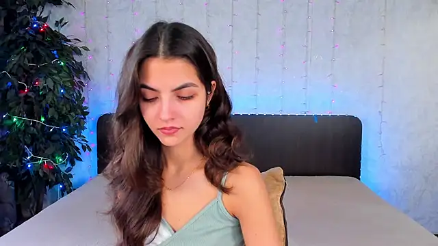 Milana Crystal  online show from 01-30-25, 08:22