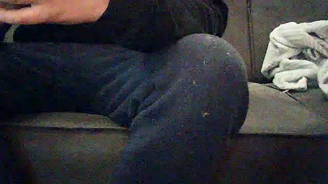 kiksnap-meistro5 online show from 04-10-26, 02:33