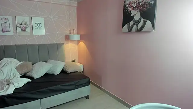 zara  sweet online show from 10-16-25, 01:23