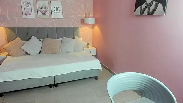 zara  sweet online show from 10-17-25, 01:14