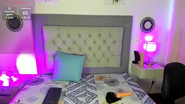 Kylie2211 online show from 03-19-25, 11:17