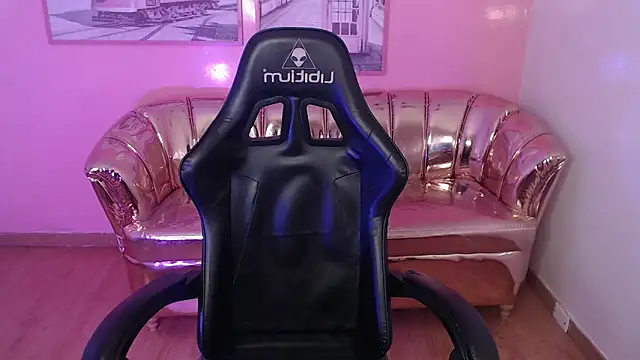 Snapshot of carlie_mayer_v chatting on 09-30-25, 03:39 carlie mayer v online show from 09-30-25, 03:39