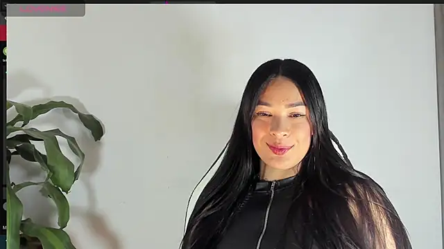 bella hadid1  online show from 03-22-25, 04:03